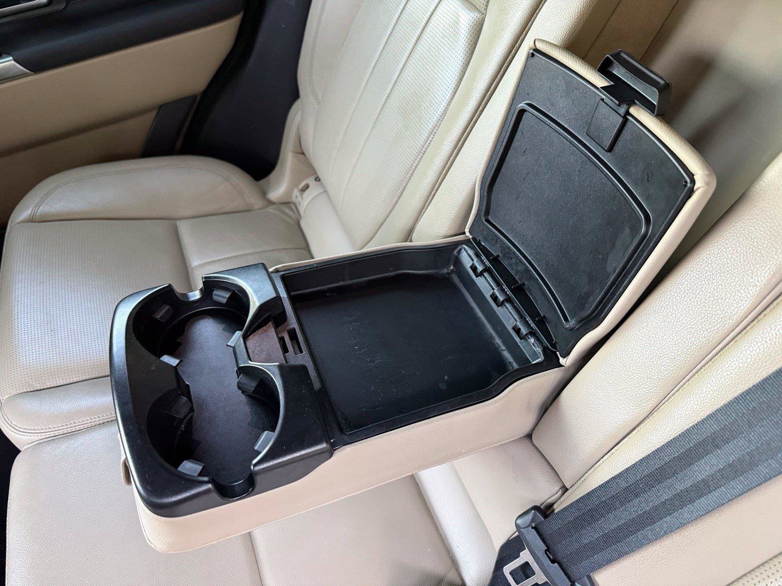 Used 2018 Land Rover Discovery Sport HSE AWD/4WD image 31