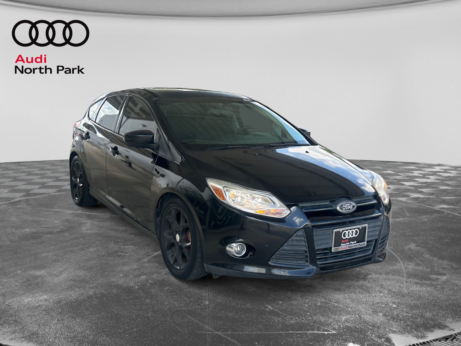 Used 2014 Ford Focus SE w/ Equipment Group 201A FWD image 7