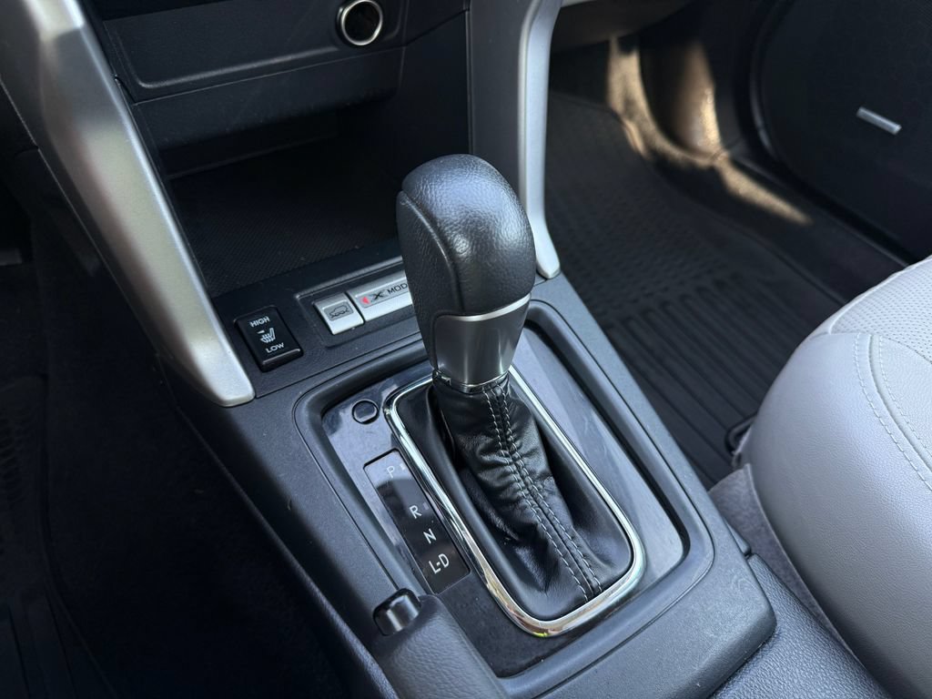 Used 2016 Subaru Forester 2.5i Touring w/ Eyesight & Navigation System AWD/4WD image 30