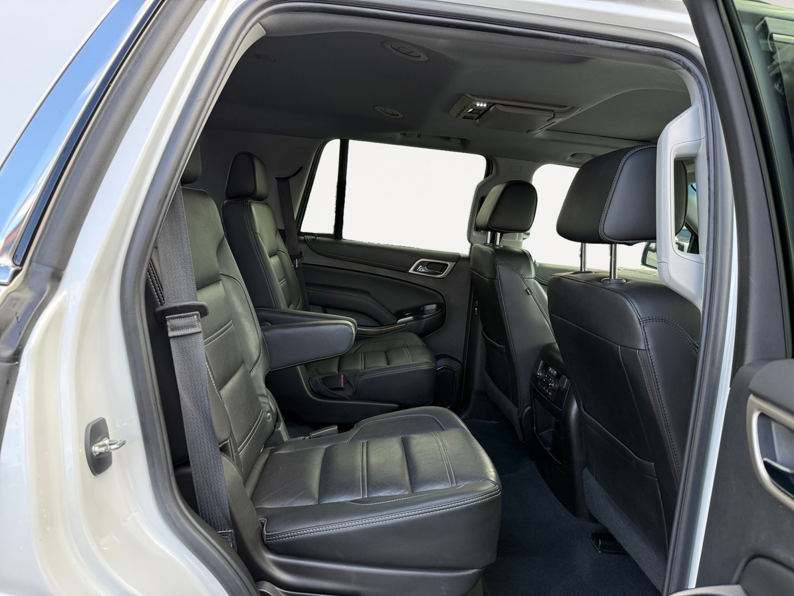 Used 2019 GMC Yukon Denali w/ Denali Ultimate Package AWD/4WD image 18