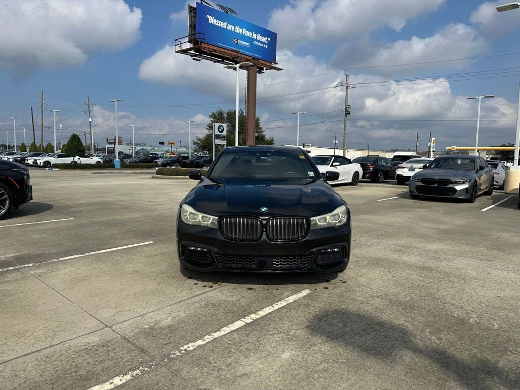 Used 2017 BMW 740i image 2