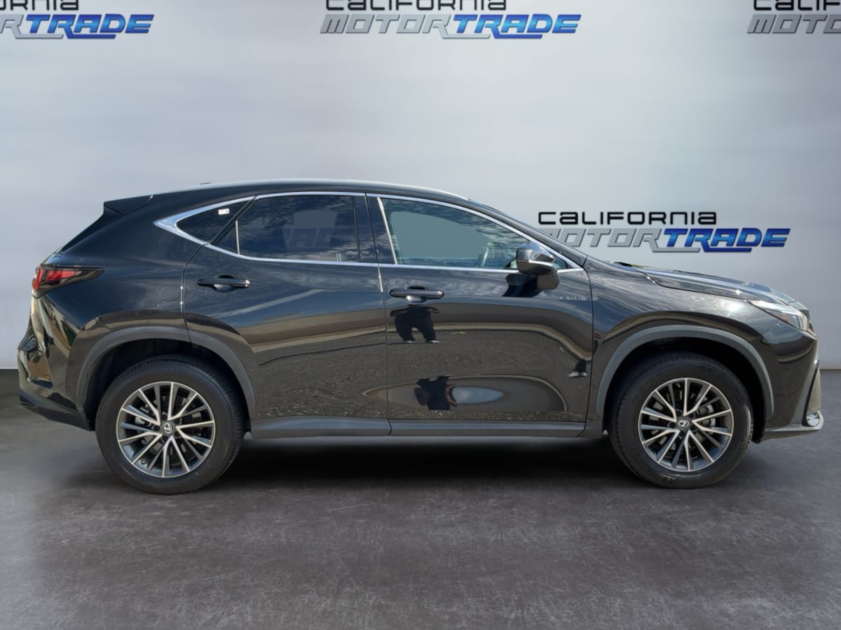 Used 2023 Lexus NX 250 FWD image 4