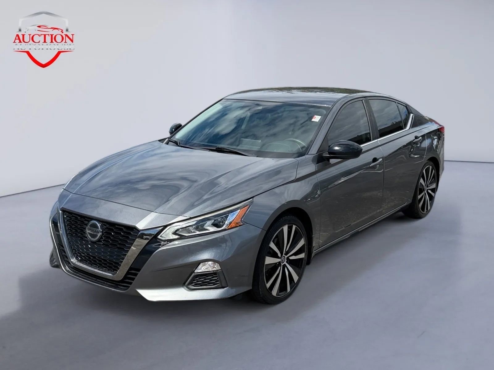 Used 2020 Nissan Altima 2.5 SR image 1