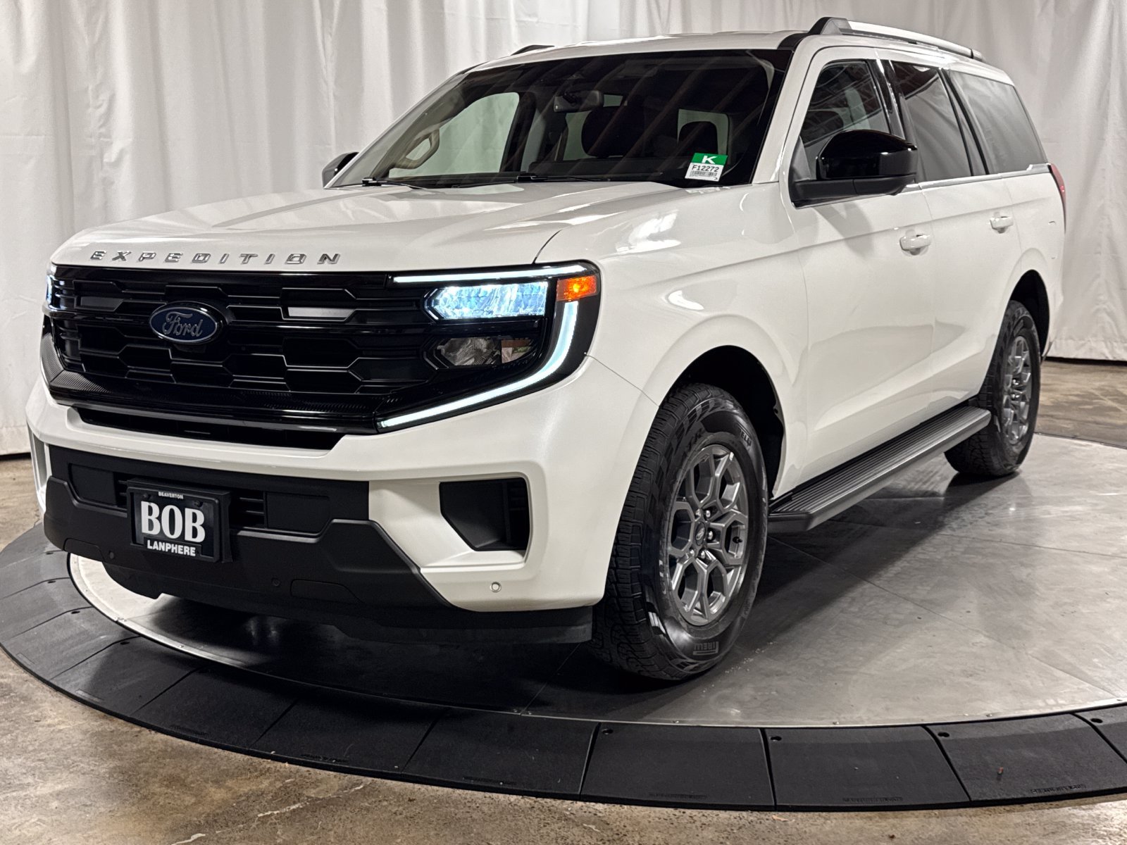 Used 2025 Ford Expedition Active AWD/4WD image 1
