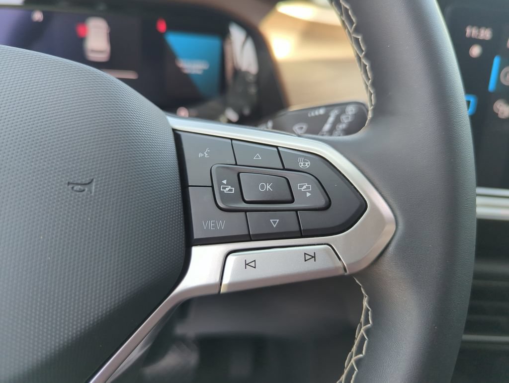 Used 2024 Volkswagen Atlas SE FWD image 45