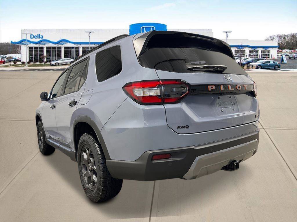 New 2026 Honda Pilot TrailSport image 5