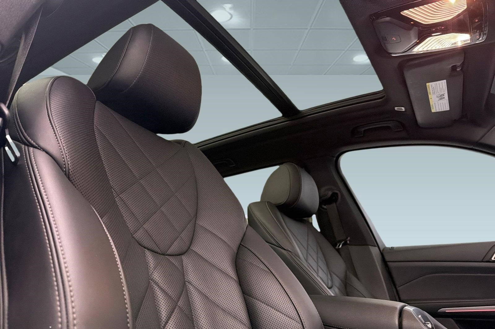 Certified 2023 BMW X5 sDrive40i w/ Climate Comfort Package image 16