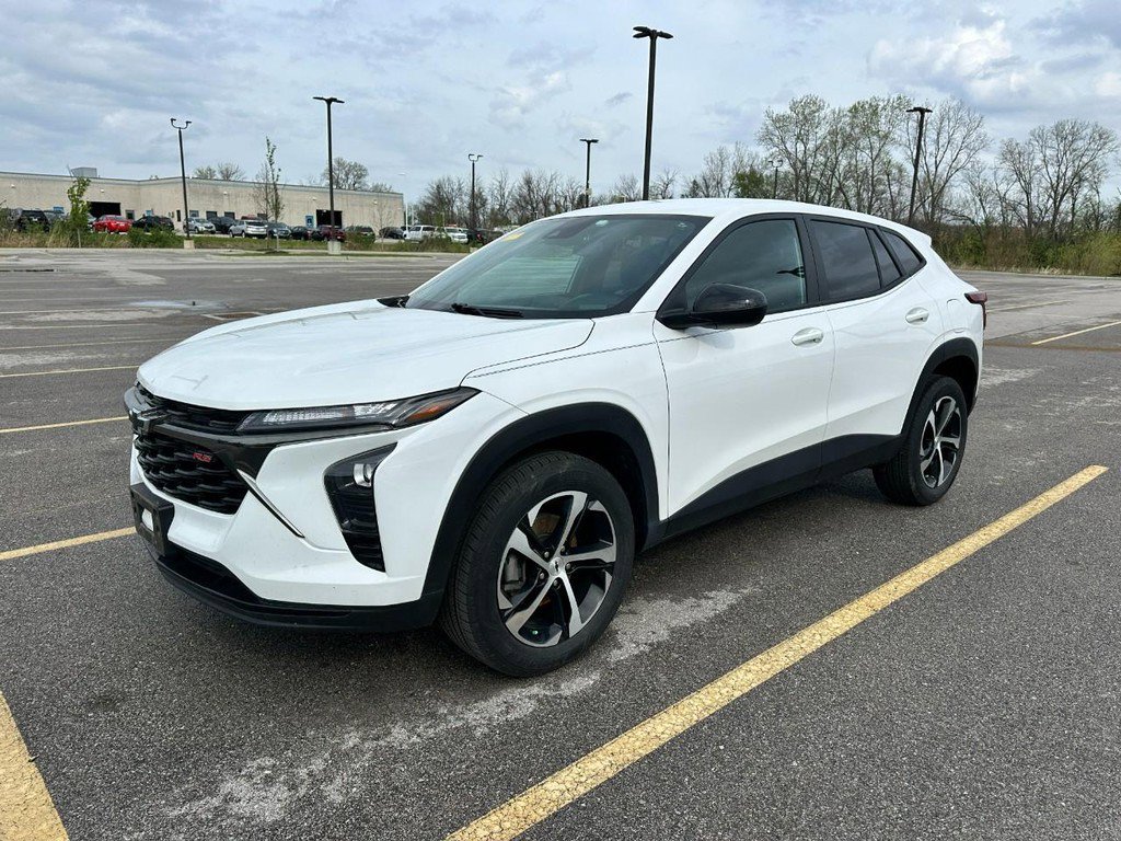 Used 2024 Chevrolet Trax RS w/ Driver Confidence Package image 13