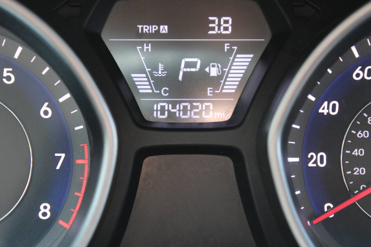 Used 2016 Hyundai Elantra SE image 37