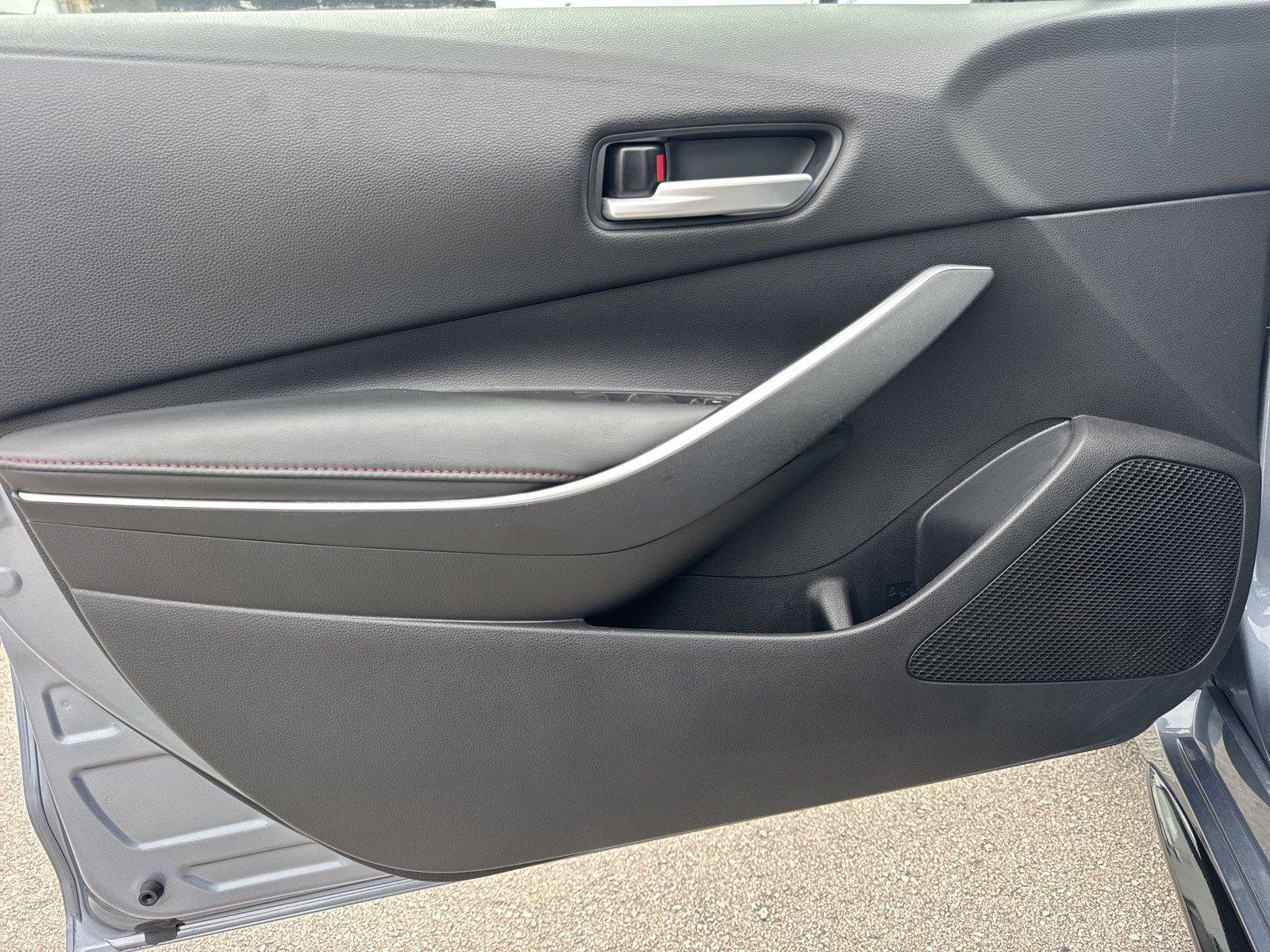 Used 2023 Toyota Corolla SE w/ SE Premium Package FWD image 24