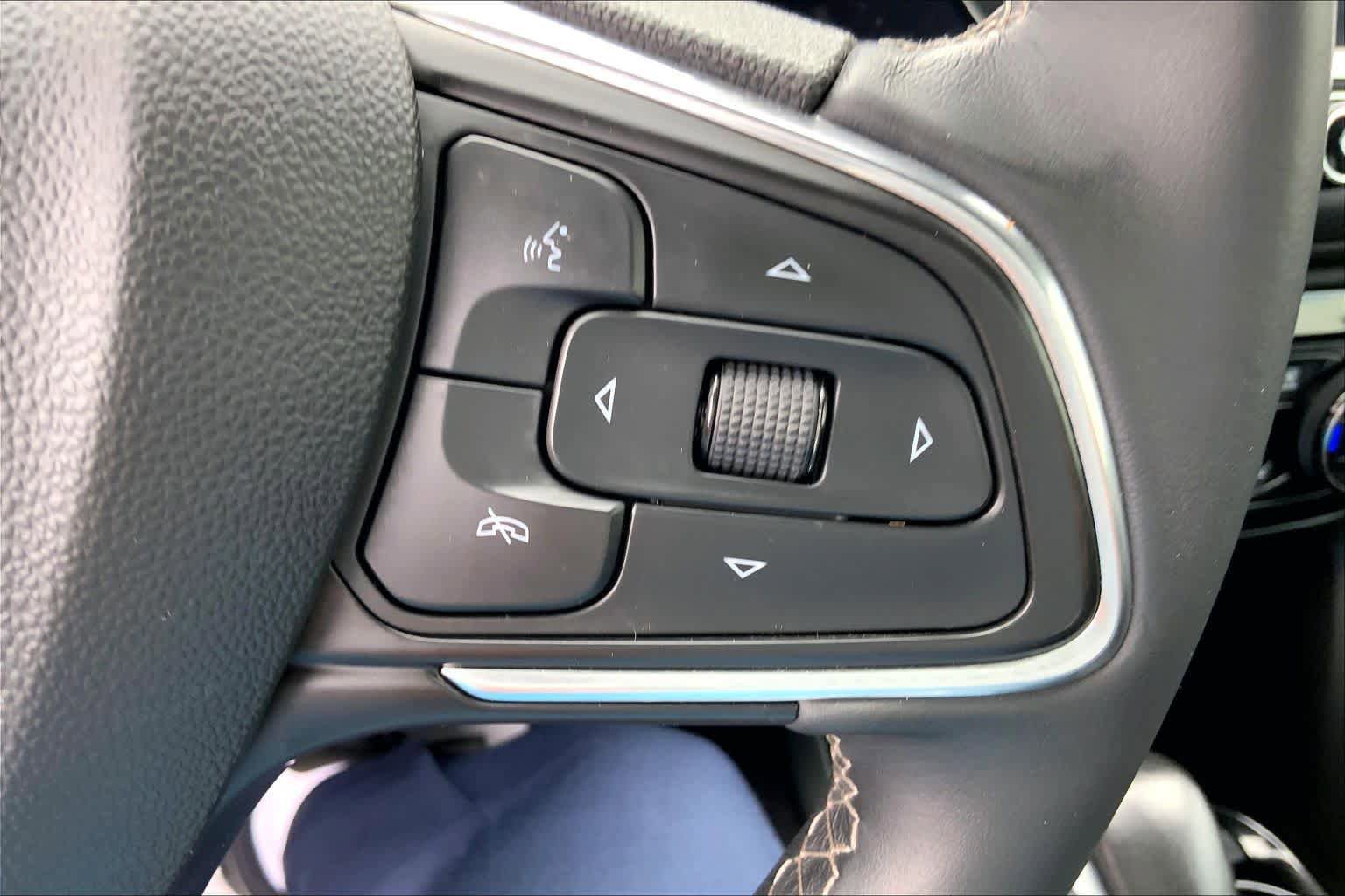 Used 2023 Buick Encore GX Select w/ Sport Touring Package FWD image 24