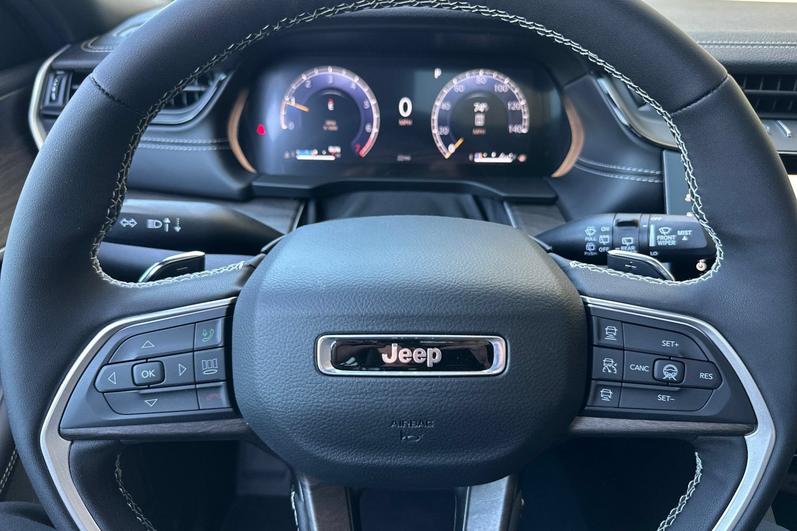 New 2026 Jeep Grand Cherokee L Limited AWD/4WD image 25