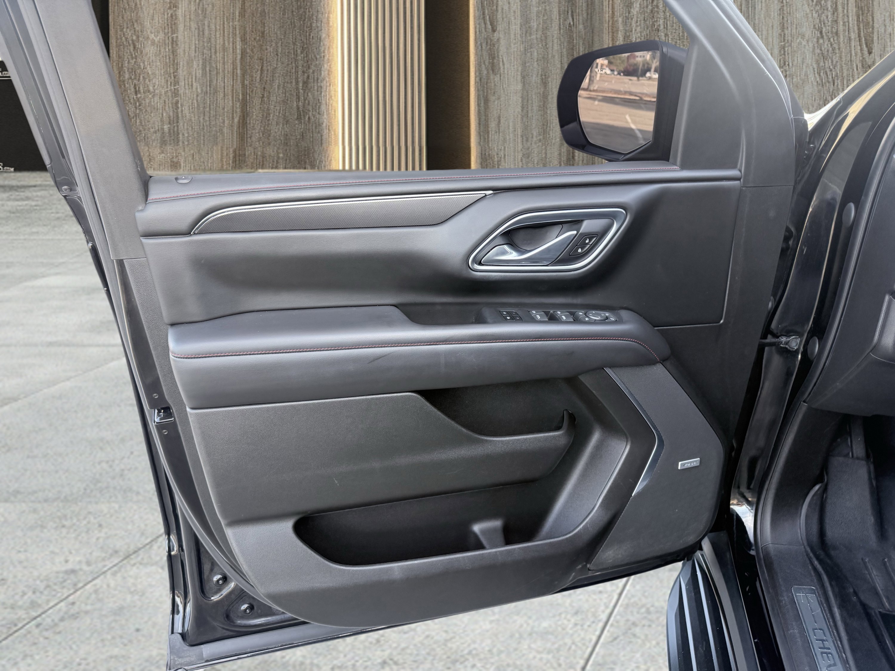 Used 2021 Chevrolet Suburban RST w/ Luxury Package image 66