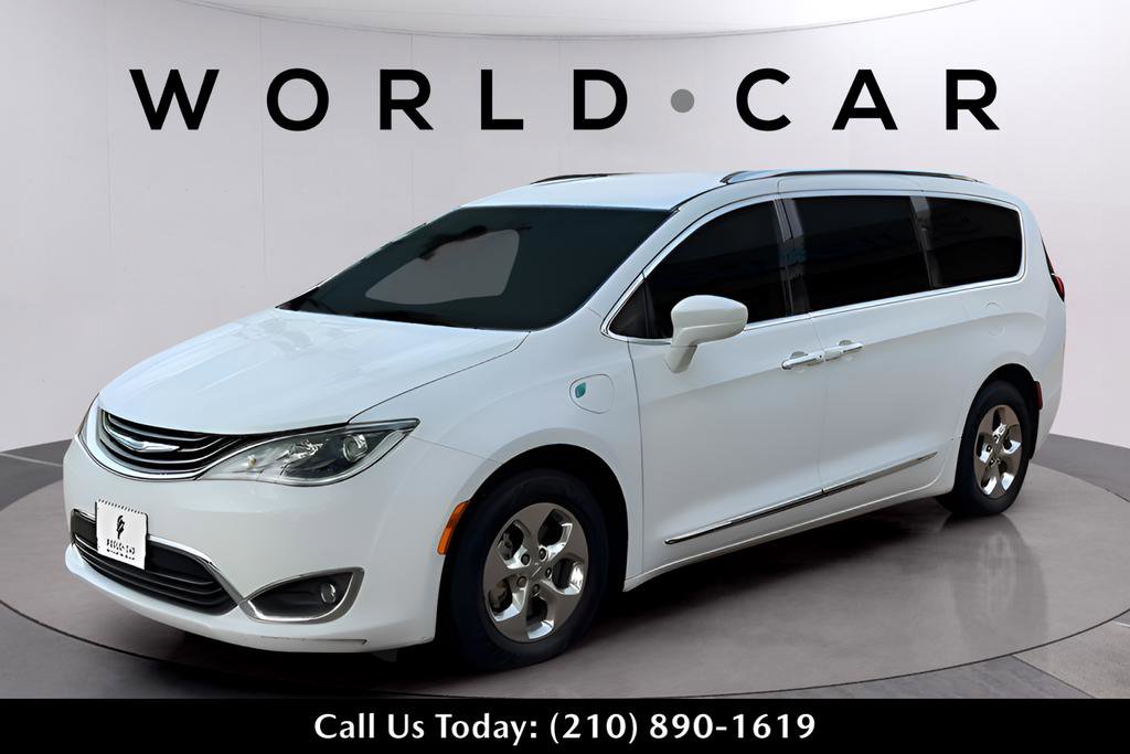 Used 2018 Chrysler Pacifica Touring-L image 5