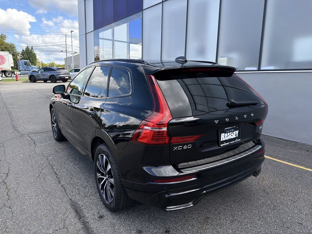 Certified 2024 Volvo XC60 B5 Plus w/ Protection Package Premier AWD/4WD image 6