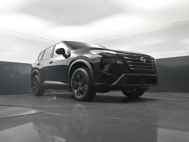 Certified 2026 Nissan Rogue SV FWD image 35