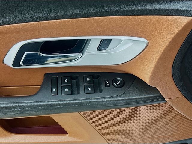 Used 2017 Chevrolet Equinox Premier w/ Enhanced Convenience Package image 22