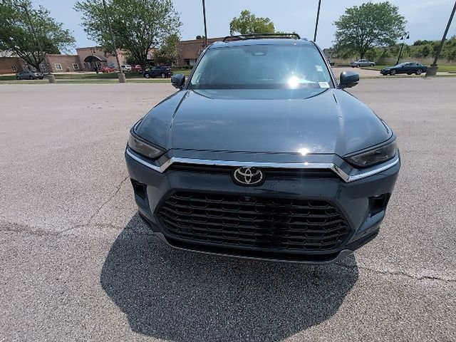 Used 2025 Toyota Grand Highlander AWD image 15