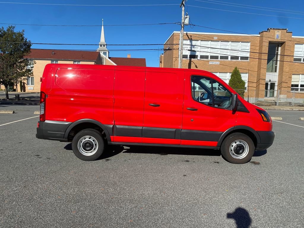 Used 2018 Ford Transit 250 130 Low Roof image 4
