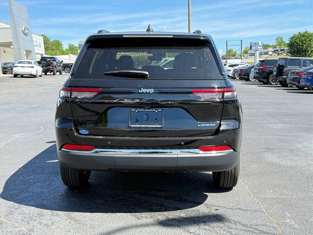 Used 2022 Jeep Grand Cherokee Laredo w/ Luxury Tech Group I image 5