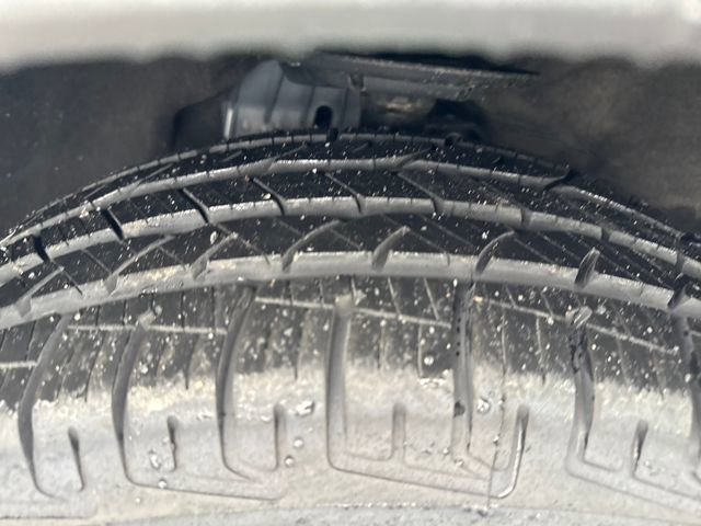 Used 2022 Ford Explorer XLT w/ Equipment Group 202A image 25