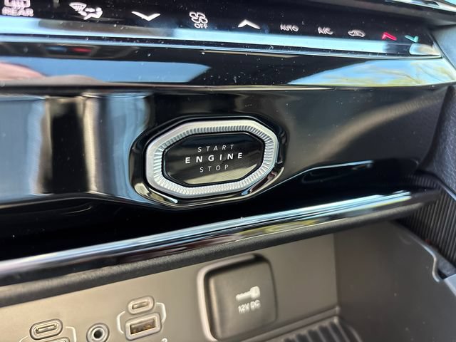 New 2026 Jeep Grand Cherokee Altitude AWD/4WD image 23