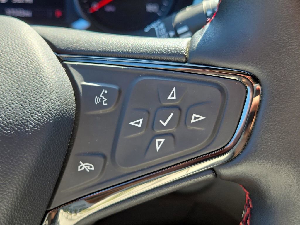 Used 2023 Chevrolet Equinox RS image 30