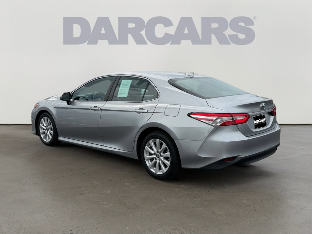 Used 2019 Toyota Camry LE FWD image 5