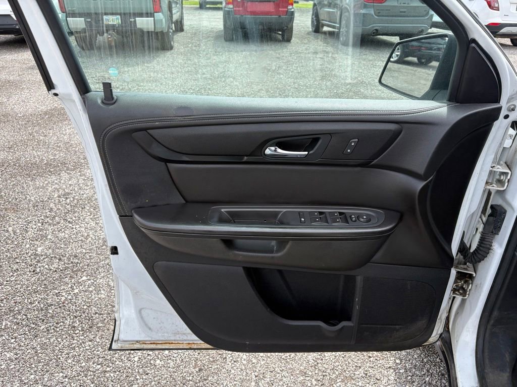 Used 2016 GMC Acadia SLE AWD/4WD image 8