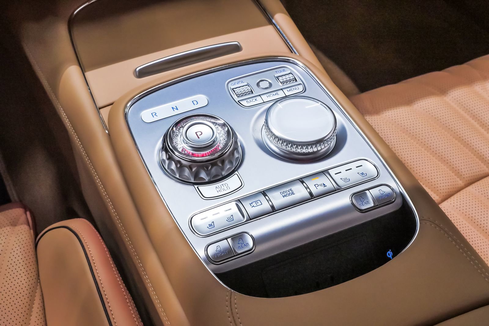 Certified 2025 Genesis G90 3.5T image 21