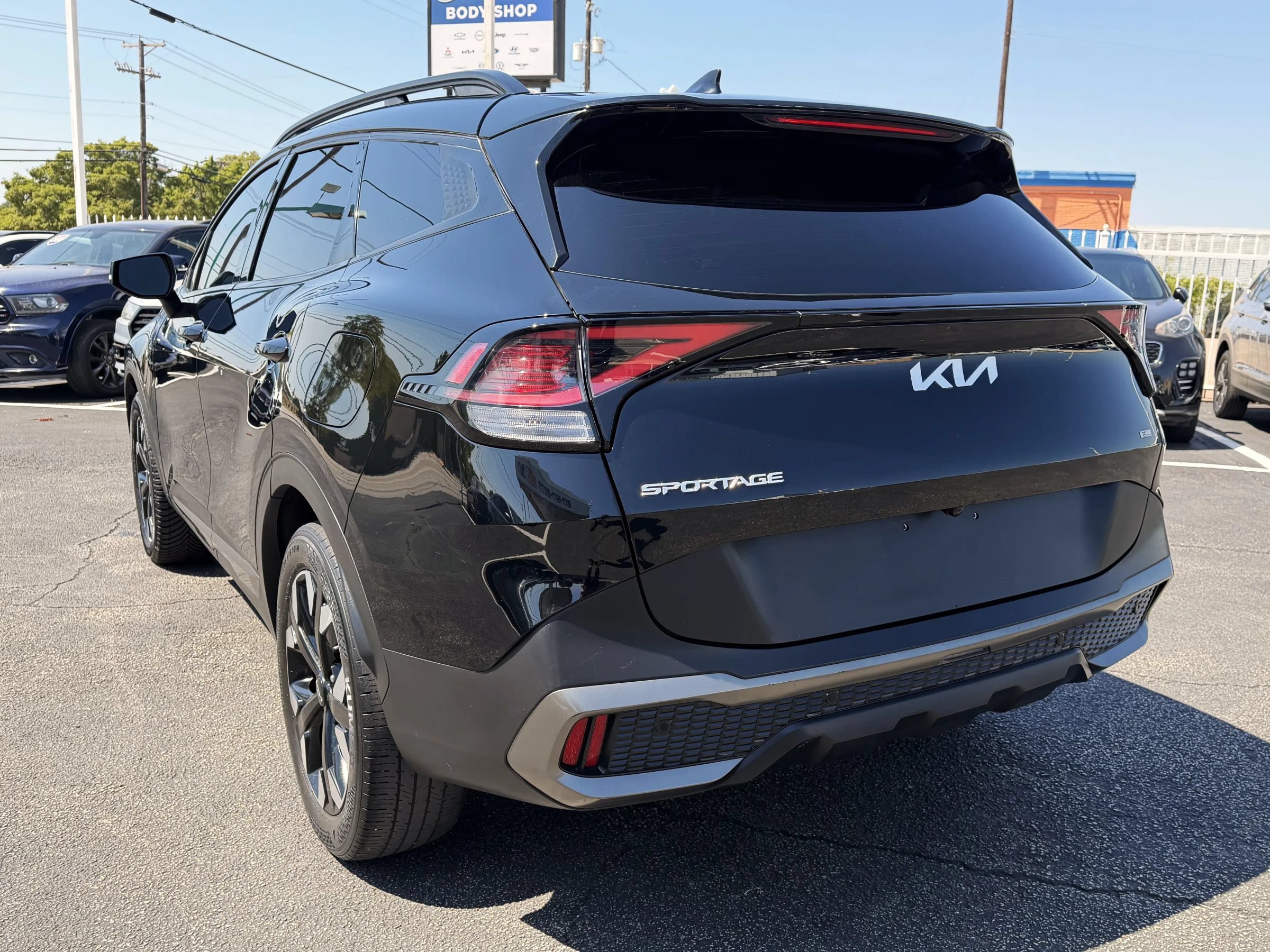 Used 2023 Kia Sportage X-Line w/ X-Line Premium Package AWD/4WD image 5
