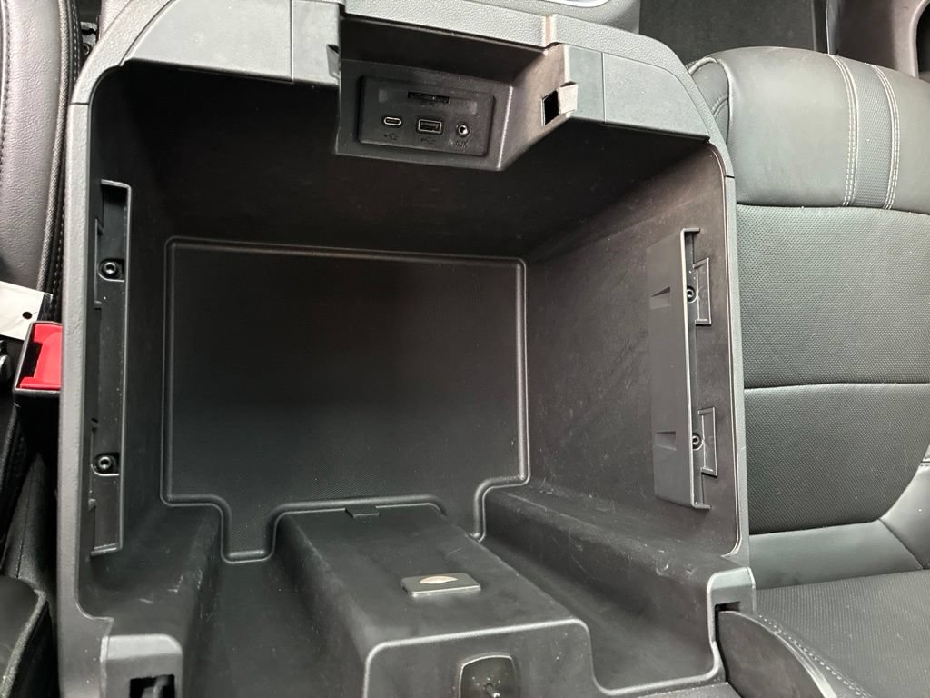 Used 2021 Chevrolet Silverado 1500 High Country w/ Technology Package AWD/4WD image 33