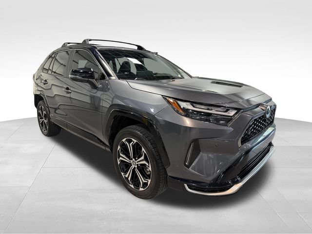 Used 2025 Toyota RAV4 XSE w/ Premium Package AWD/4WD image 3
