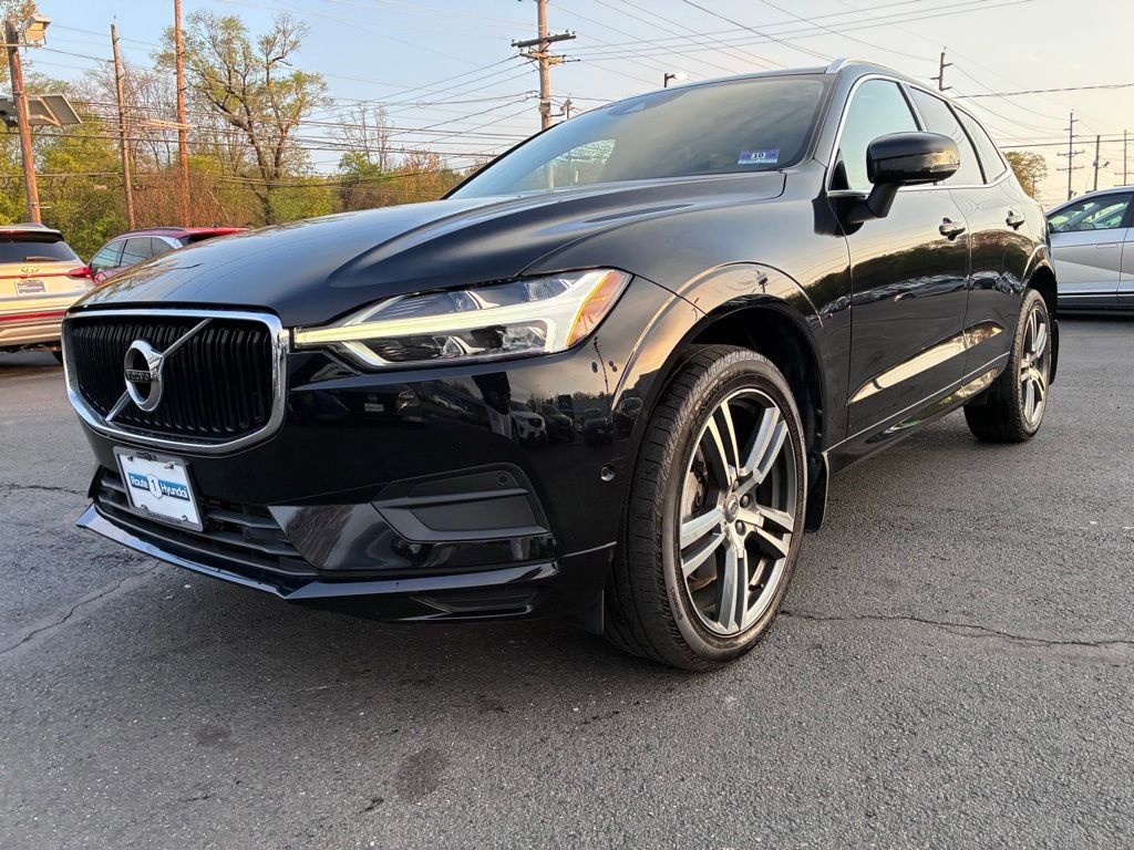 Used 2019 Volvo XC60 T6 Momentum w/ Premium Package image 3