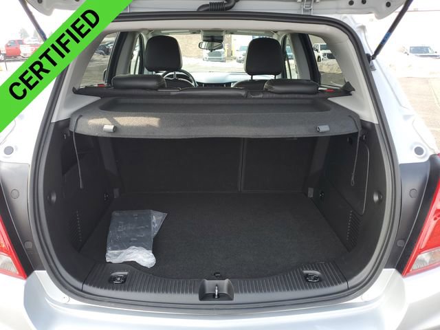 Used 2022 Chevrolet Trax LT w/ LT Convenience Package image 25