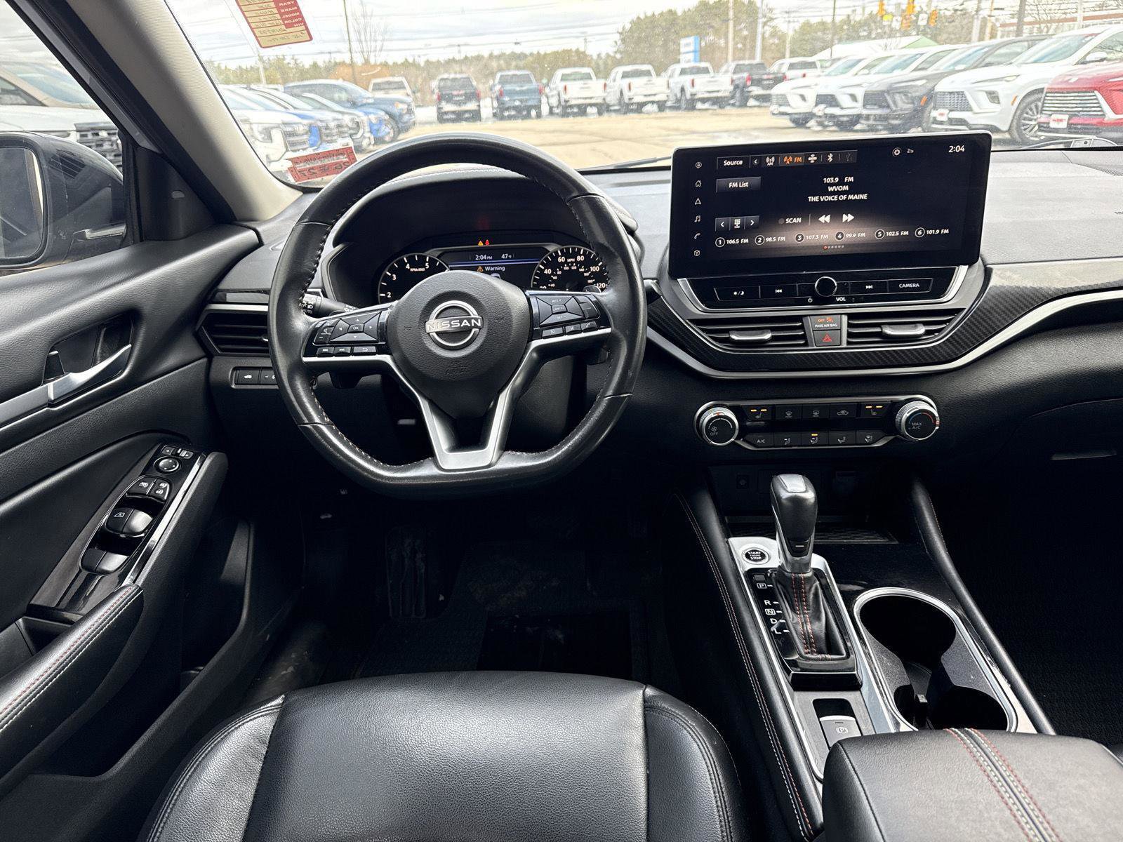 Used 2024 Nissan Altima 2.5 SR w/ SR Premium Package image 15