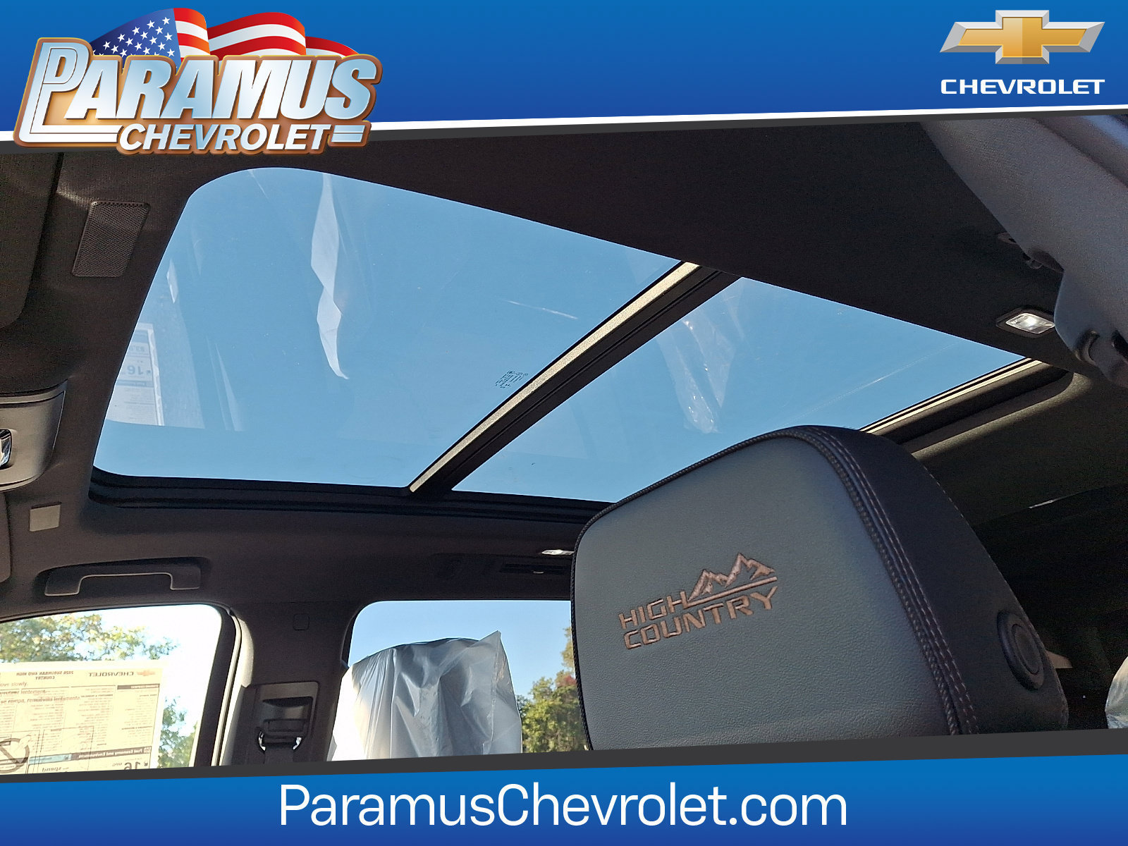 New 2026 Chevrolet Suburban High Country AWD/4WD image 10