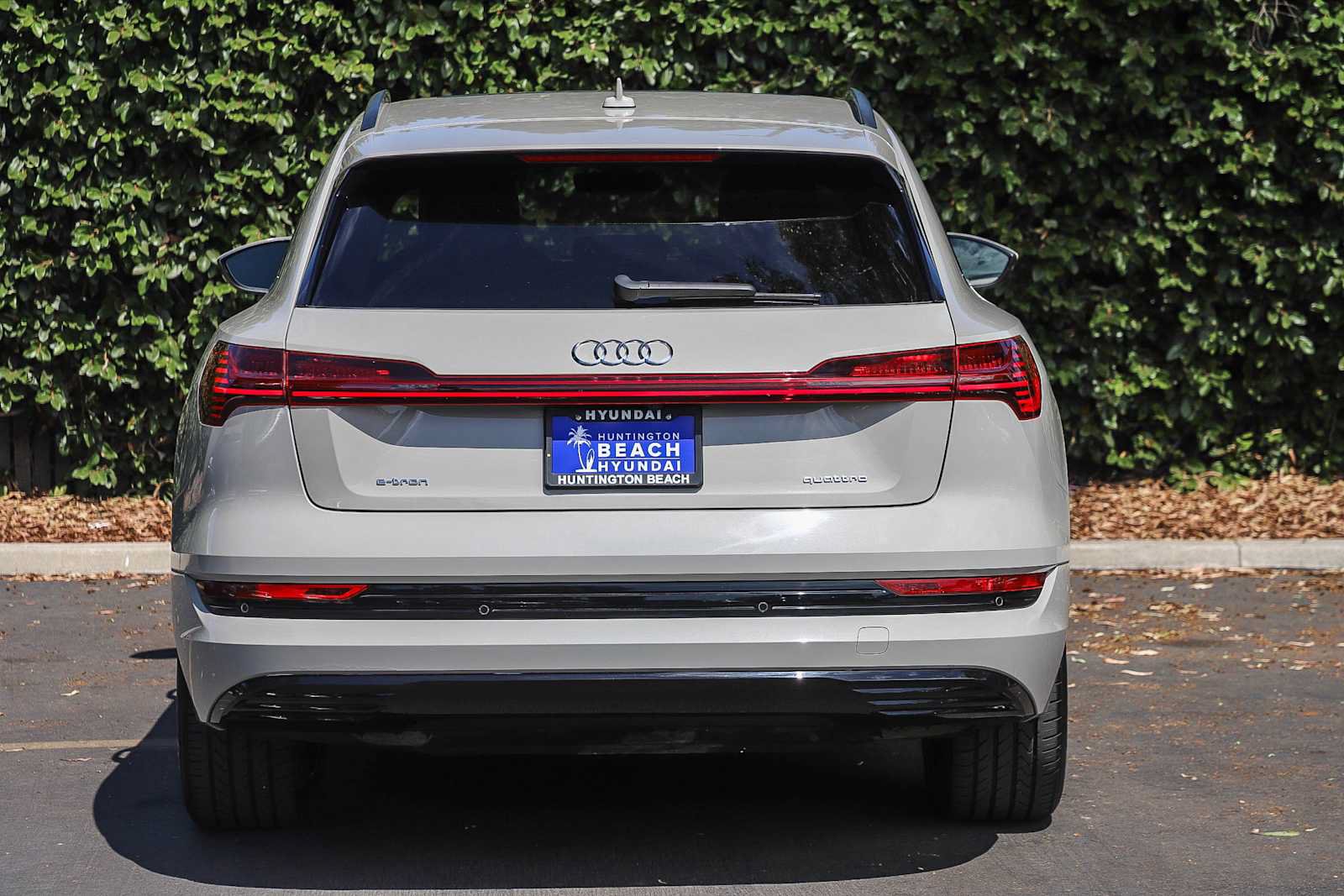 Used 2021 Audi e-tron Premium w/ Convenience Plus Package AWD/4WD image 7