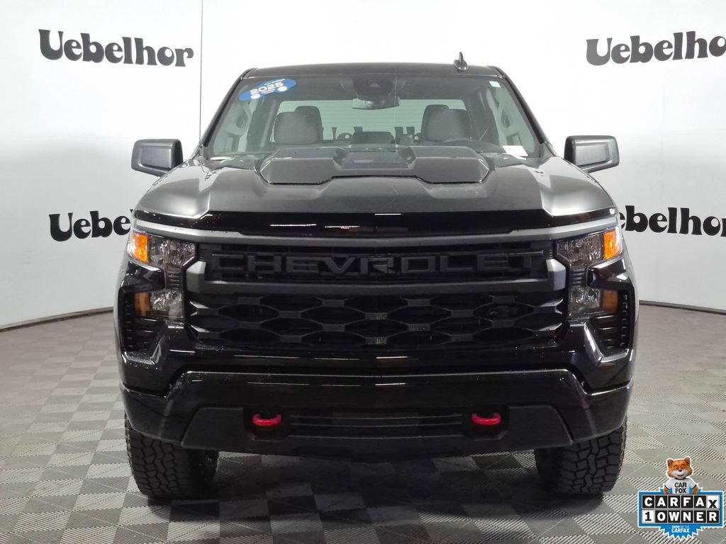 Certified 2025 Chevrolet Silverado 1500 Custom Trail Boss w/ LPO, Dark Essentials Package AWD/4WD image 2