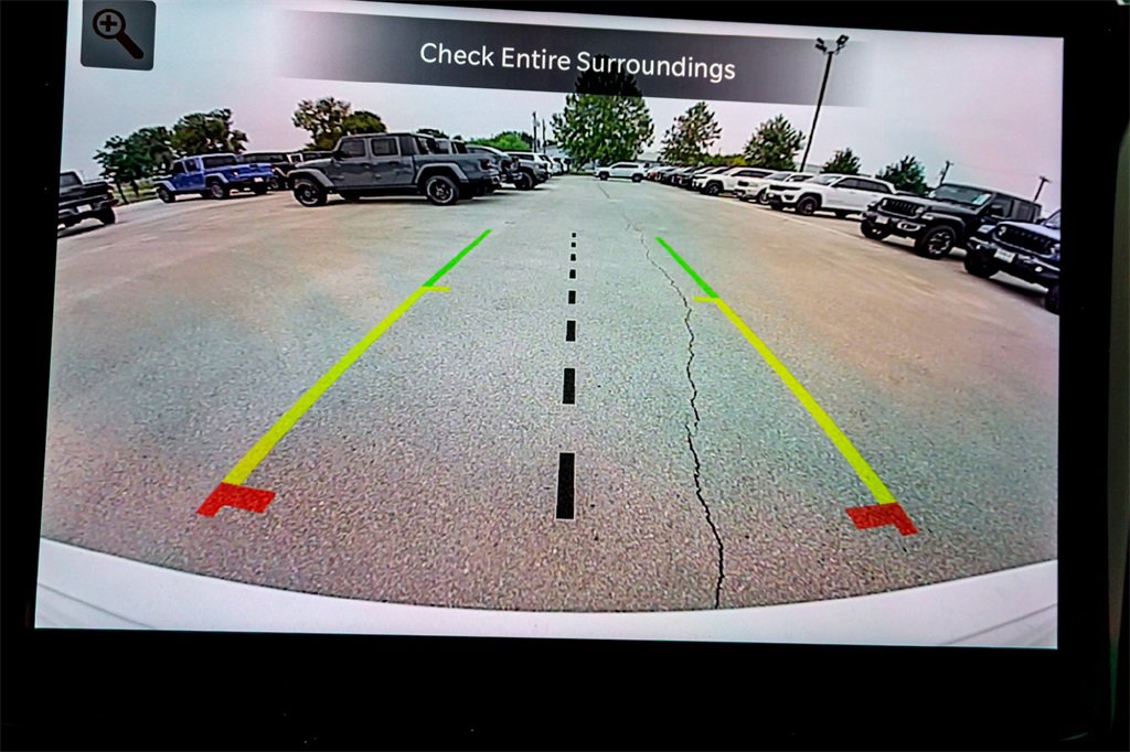 New 2025 Jeep Grand Cherokee Limited w/ Black Appearance Package image 15