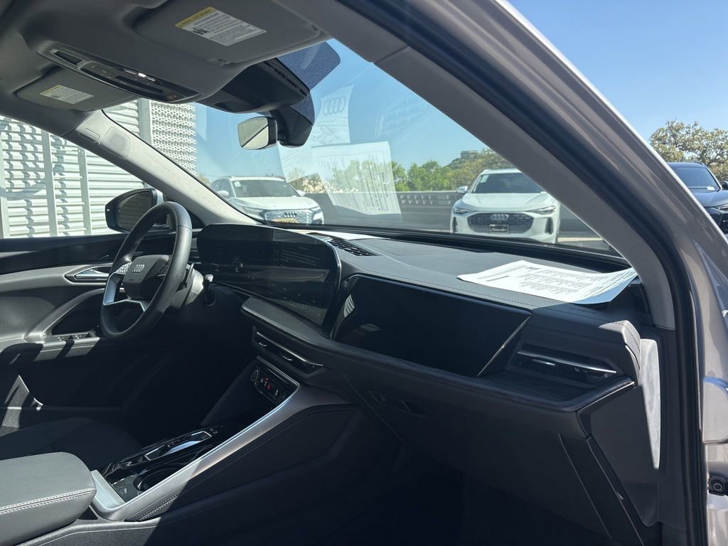Used 2025 Audi Q5 Premium Plus w/ Premium Plus AWD/4WD image 14