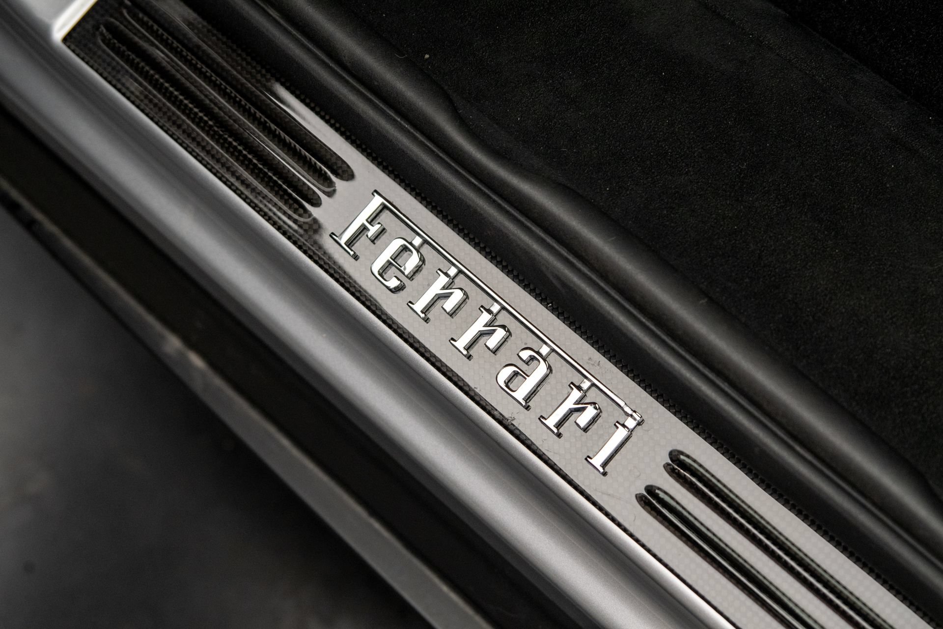 Used 2025 Ferrari Purosangue AWD/4WD image 44