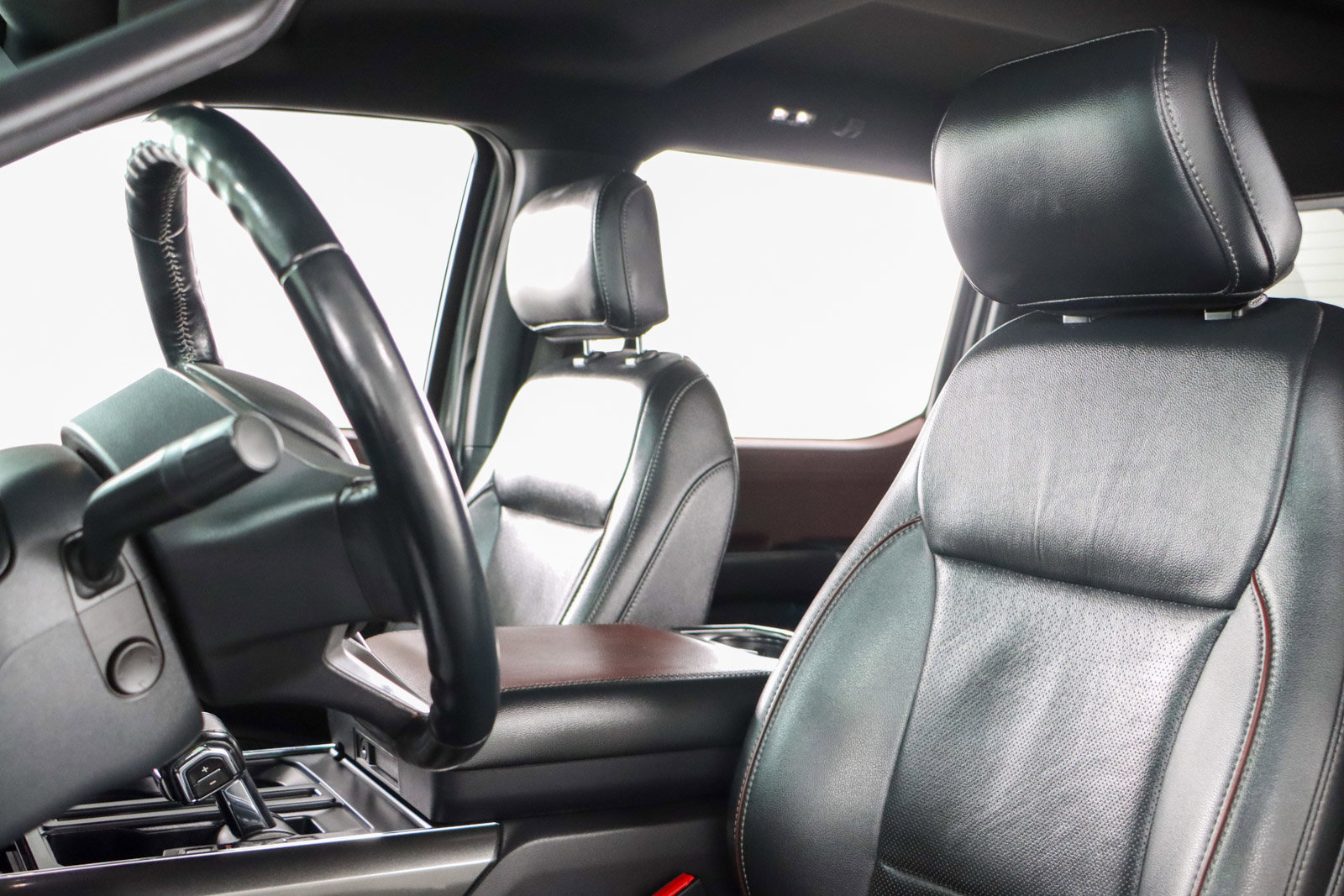 Used 2021 Ford F150 Lariat w/ Equipment Group 502A High image 26