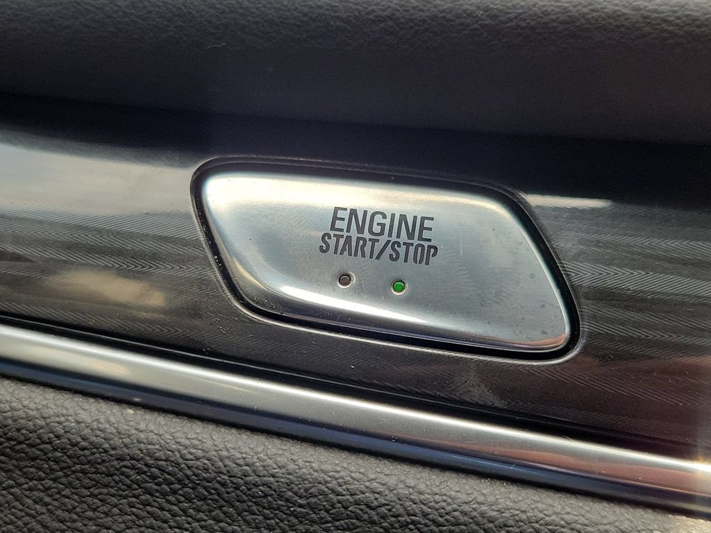 Used 2022 Buick Enclave Essence w/ Experience Buick Package FWD image 46