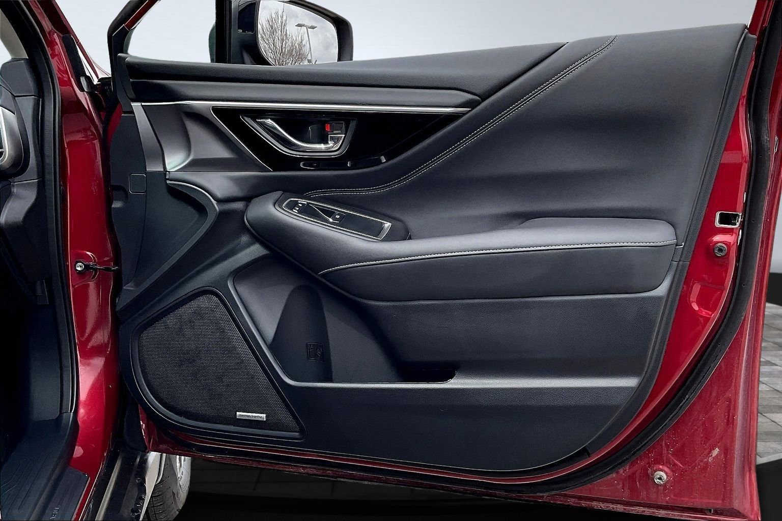 Certified 2025 Subaru Outback Limited AWD/4WD image 18