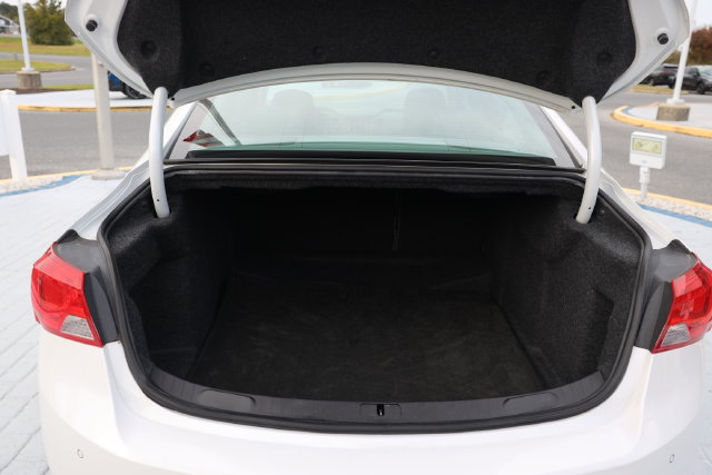 Used 2015 Chevrolet Impala LTZ FWD image 9