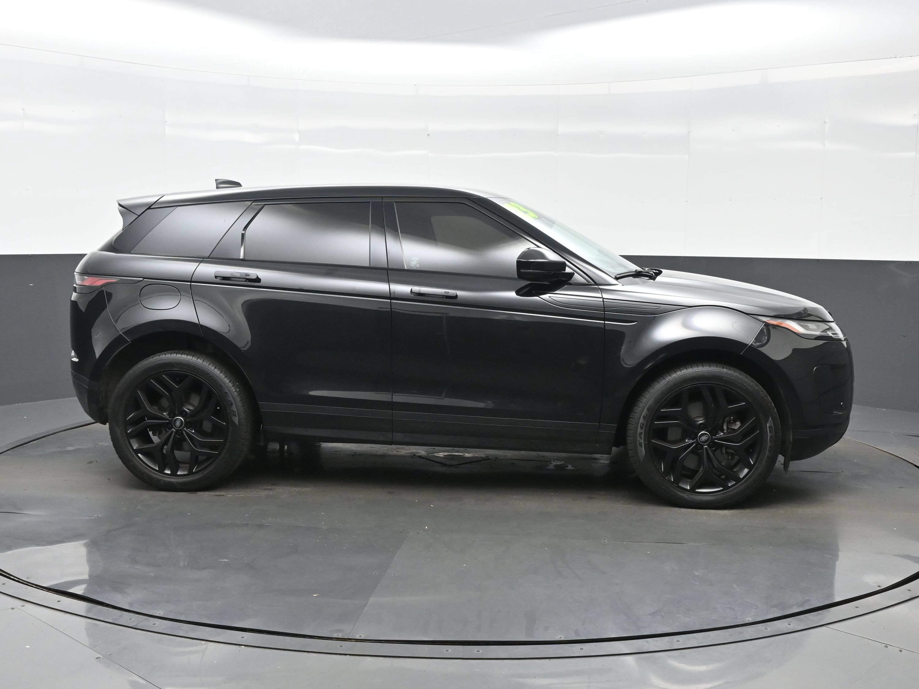 Used 2023 Land Rover Range Rover Evoque SE AWD/4WD image 7