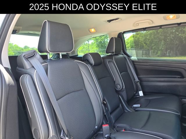 Used 2025 Honda Odyssey Elite image 14