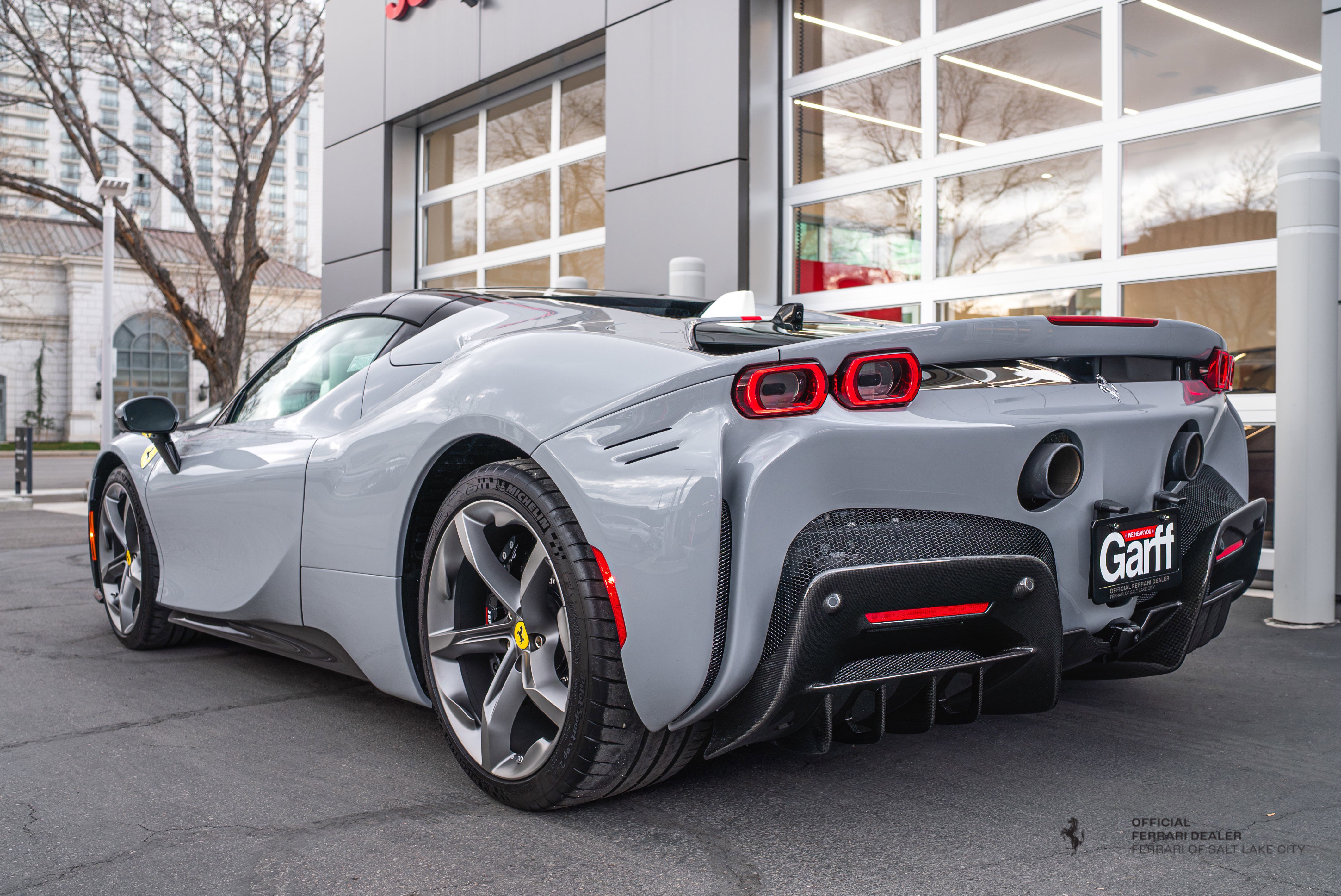 Used 2024 Ferrari SF90 Spider image 5