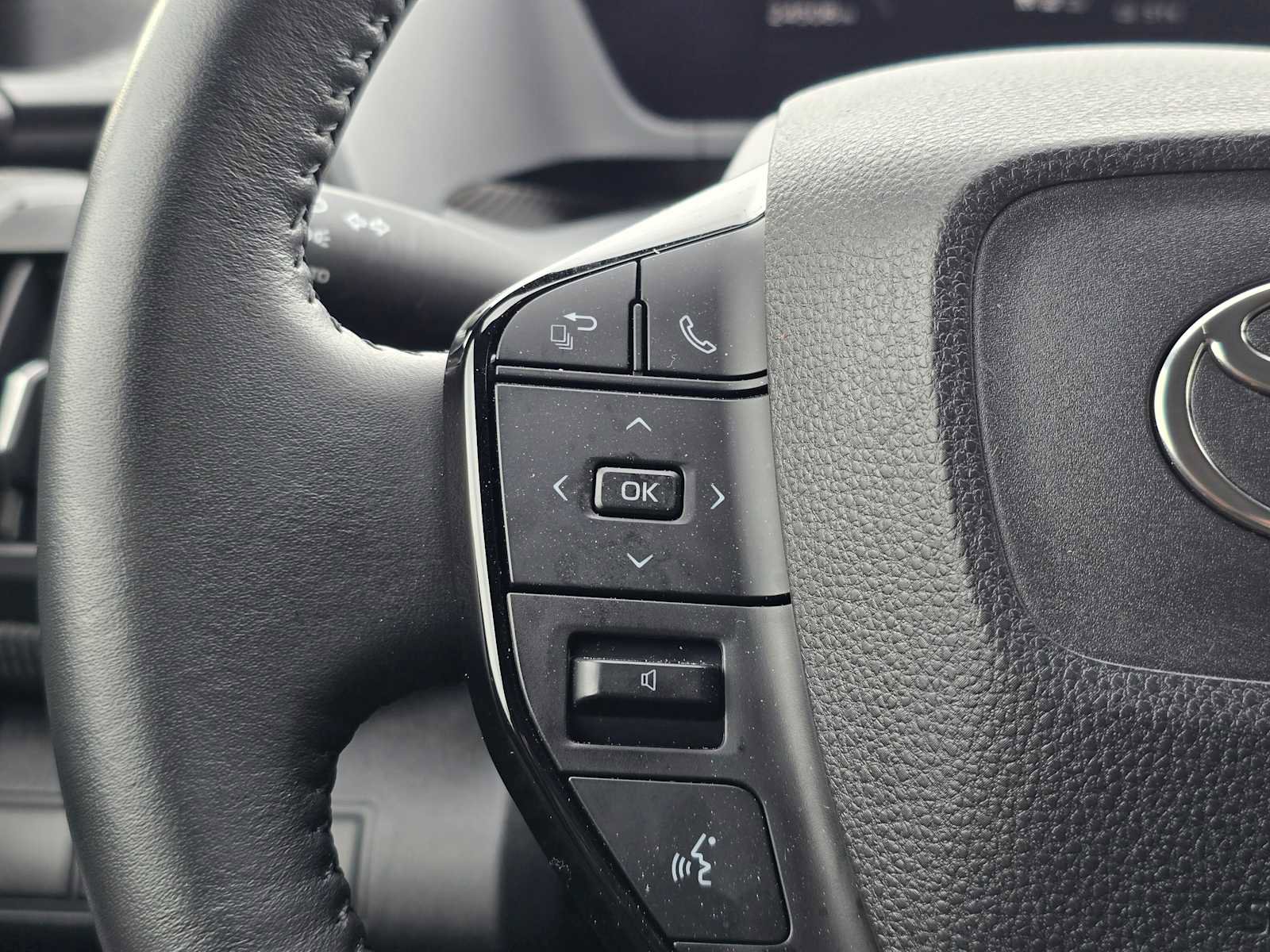 Used 2023 Toyota bZ4X Limited w/ Weather Package image 30